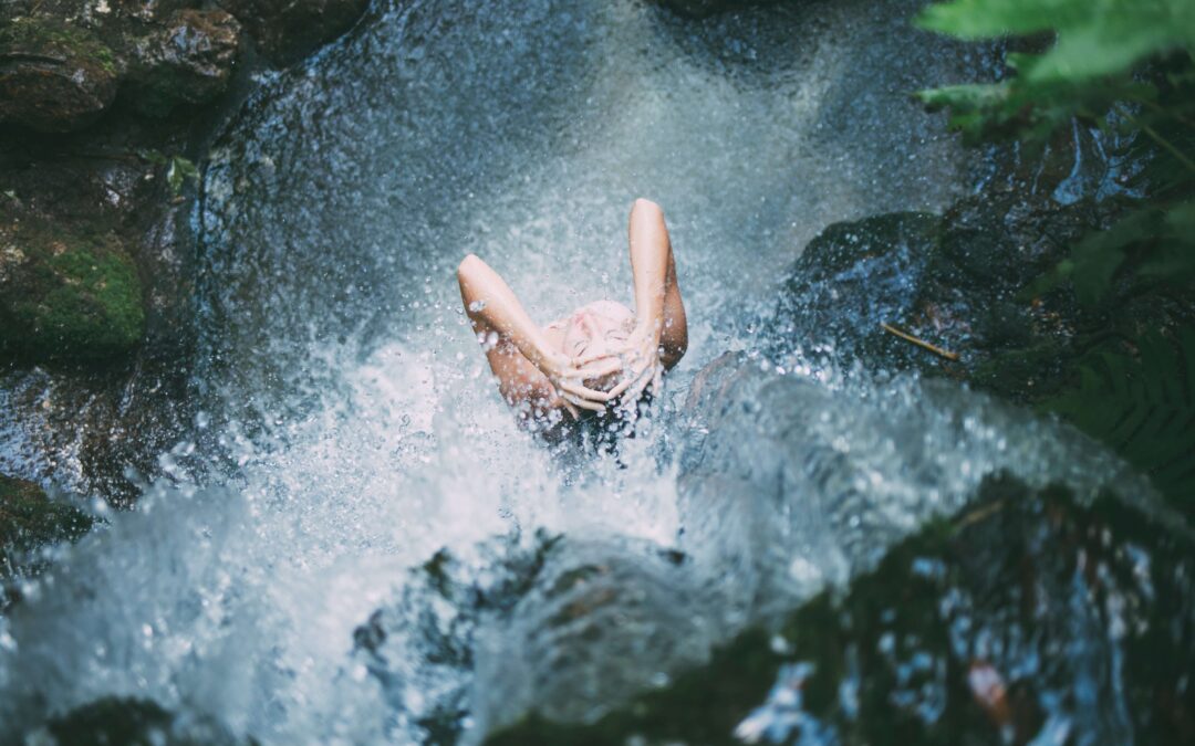 Se laver à l’eau froide tous les jours (10 bienfaits)